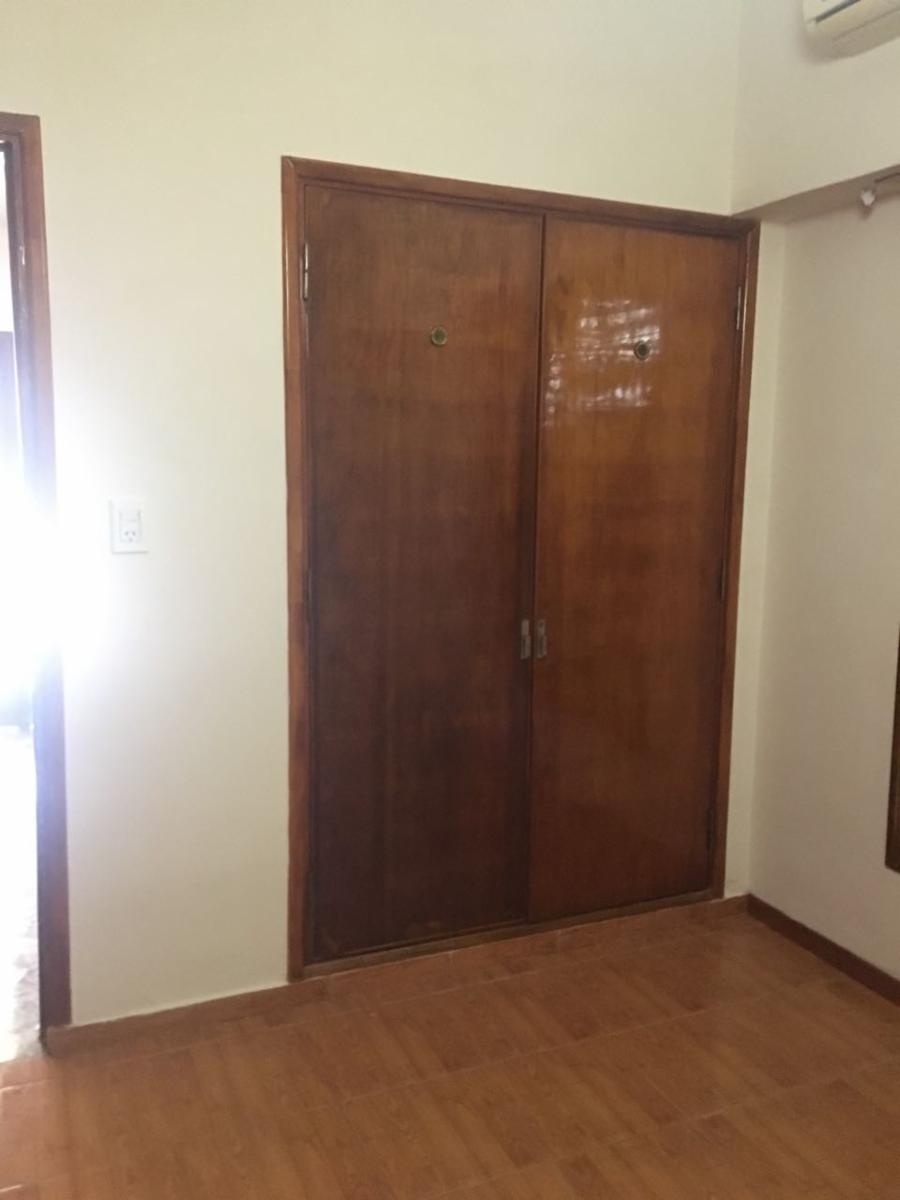 EXCELENTE CHALET EN ESQUINA DE 4 AMBIENTES 180 M2 CUB. — foto 11
