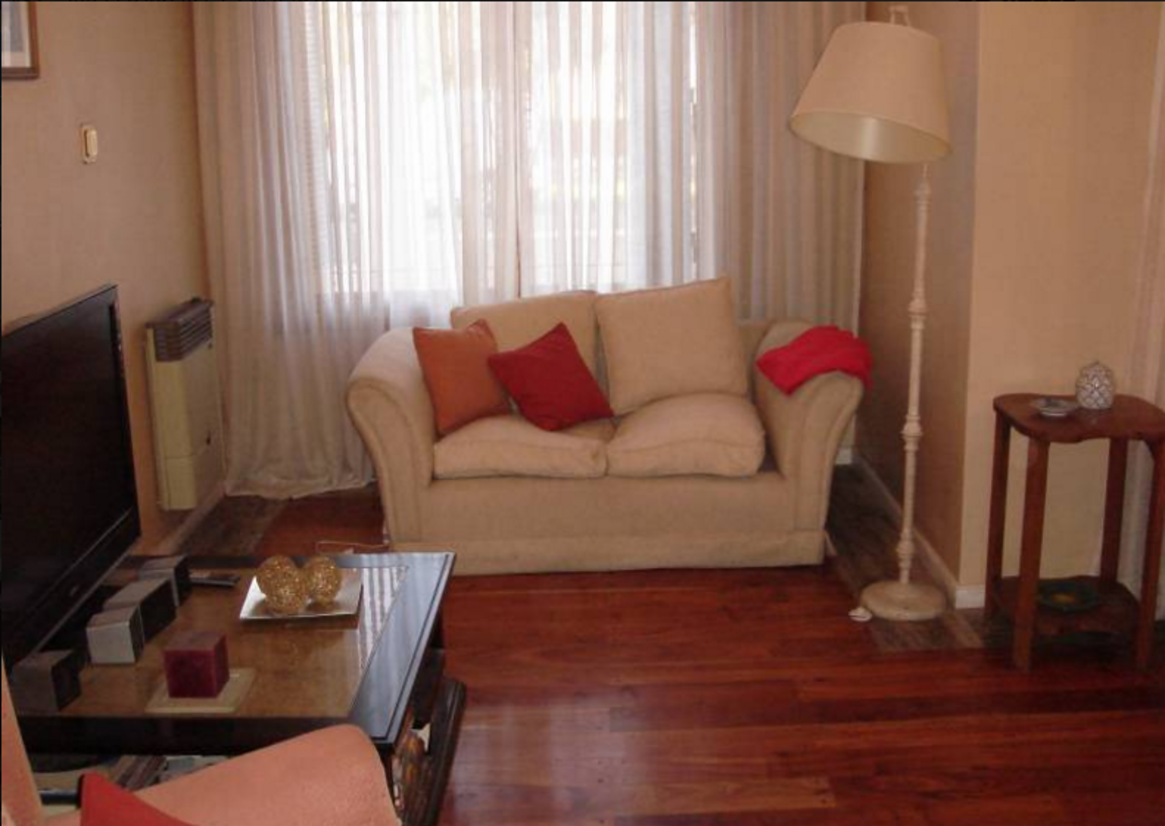 CHALET EN DOS PLANTAS 6 AMBIENTES LOTE DE 16 X 35. 235 M2 CUB — foto 4