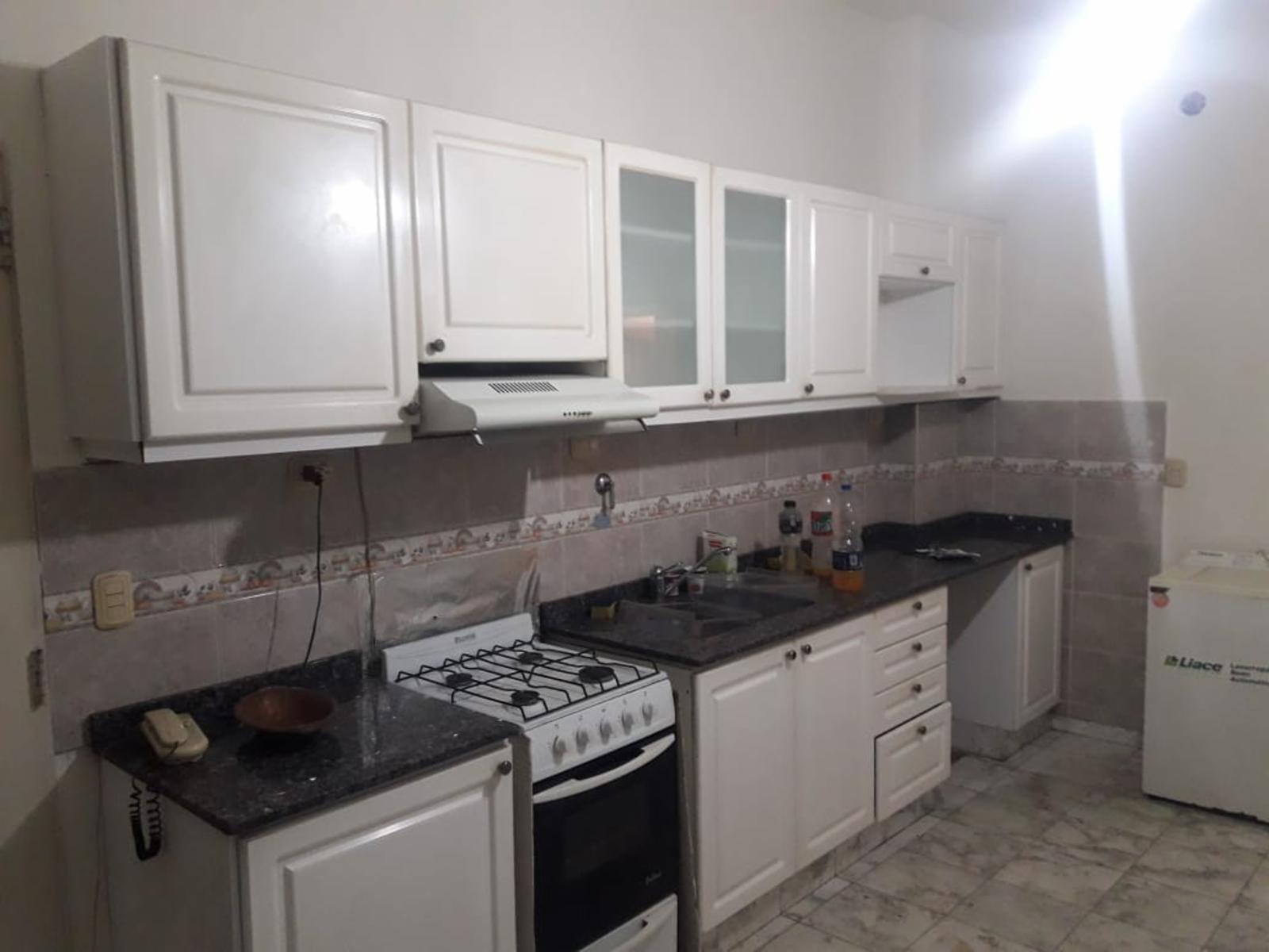 departamento de 3 ambientes 1° piso al frente muy amplio — foto 10