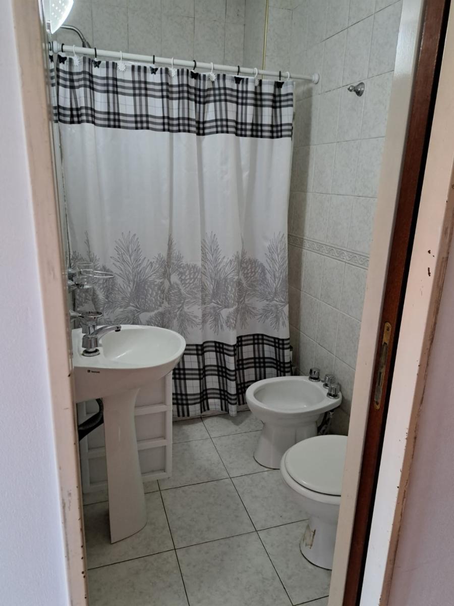 departamento de 3 ambientes 1° piso al frente muy amplio — foto 11