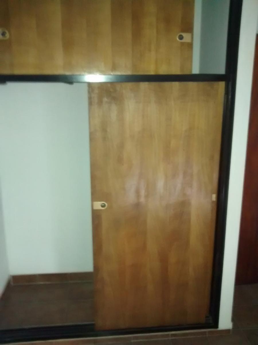 DEPARTAMENTO DE 3 AMBIENTES Y MEDIO 1° PISO AL FRENTE CON AMPLIO PATIO — foto 2