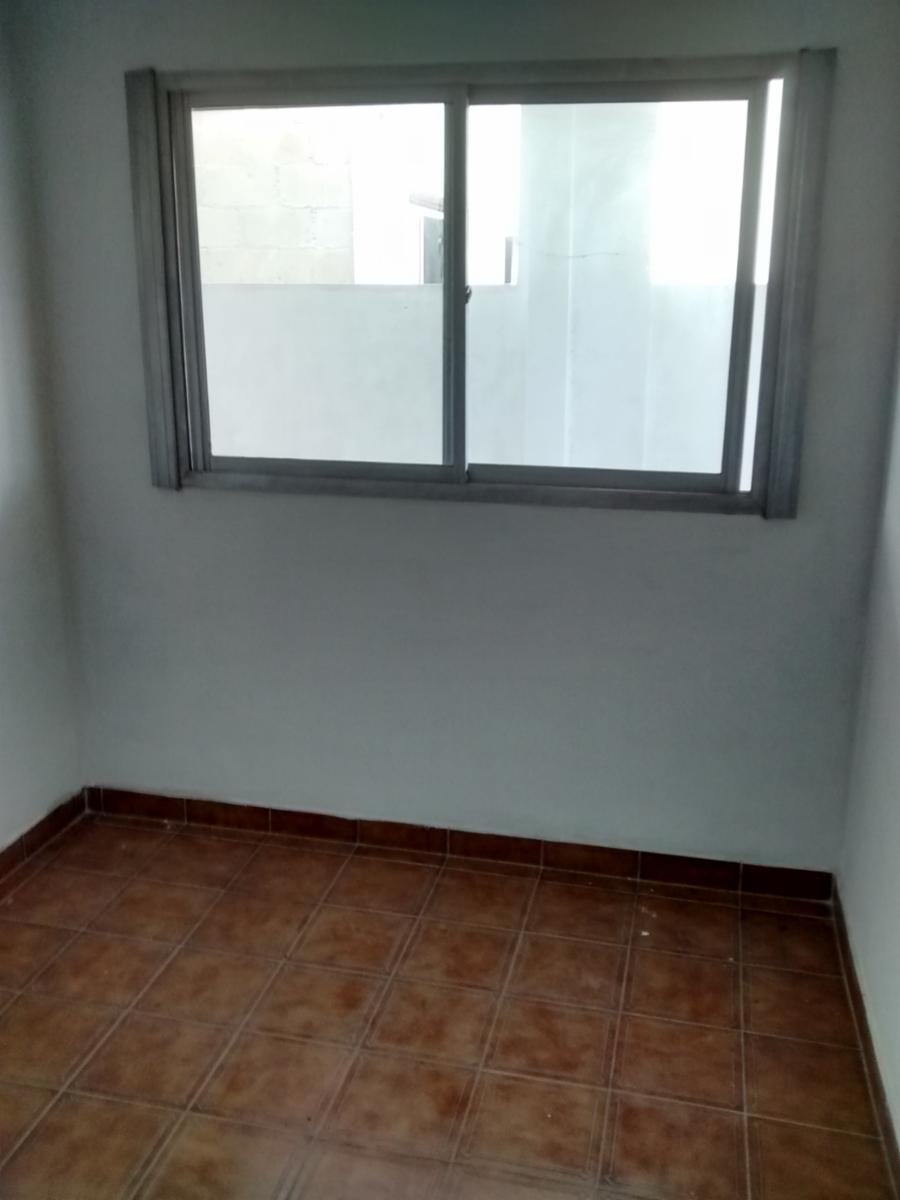 DEPARTAMENTO DE 3 AMBIENTES Y MEDIO 1° PISO AL FRENTE CON AMPLIO PATIO — foto 5
