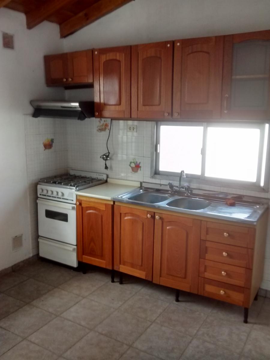 DEPARTAMENTO DE 3 AMBIENTES 2° PISO AL FRENTE CON AMPLIO PATIO — foto 9