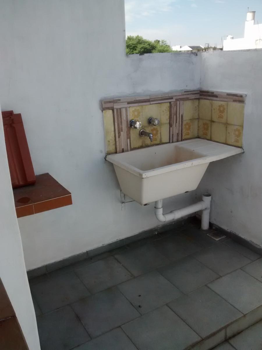 DEPARTAMENTO DE 3 AMBIENTES 2° PISO AL FRENTE CON AMPLIO PATIO — foto 12