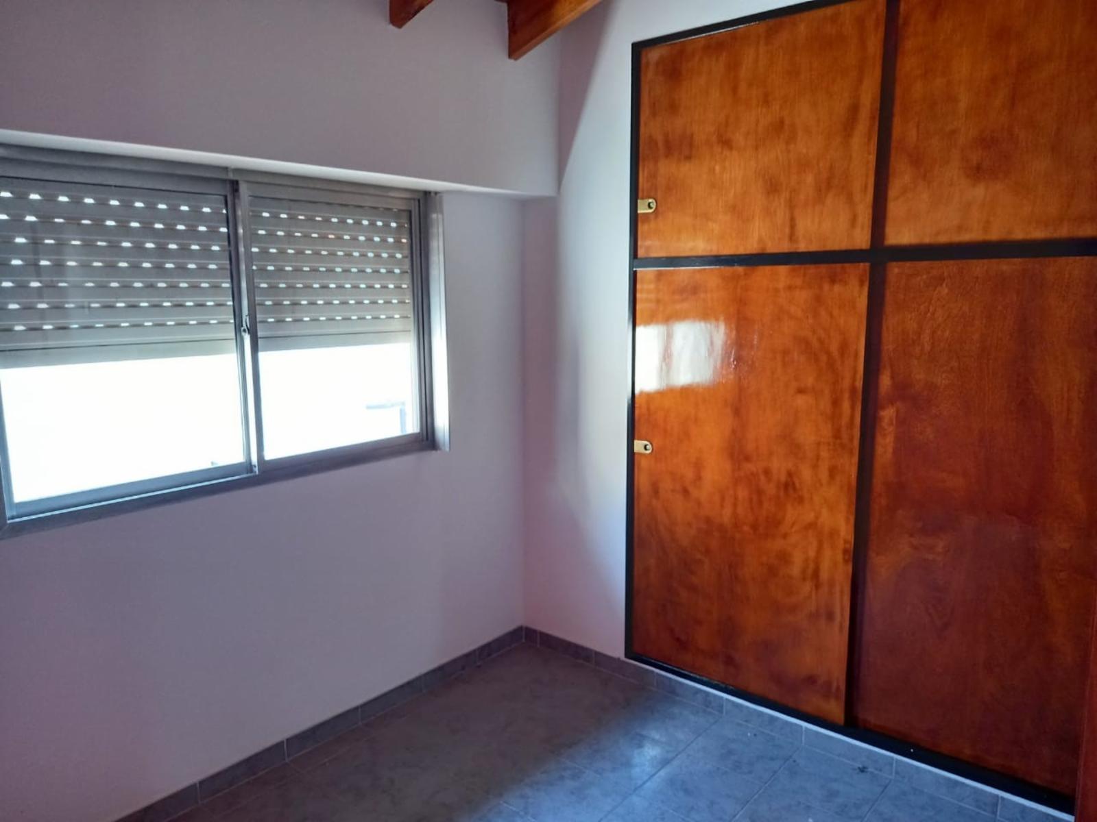 DUPLEX INTERNO DE 3 AMBIENTES AL CONTRA FRENTE CON AMPLIO PATIO — foto 14