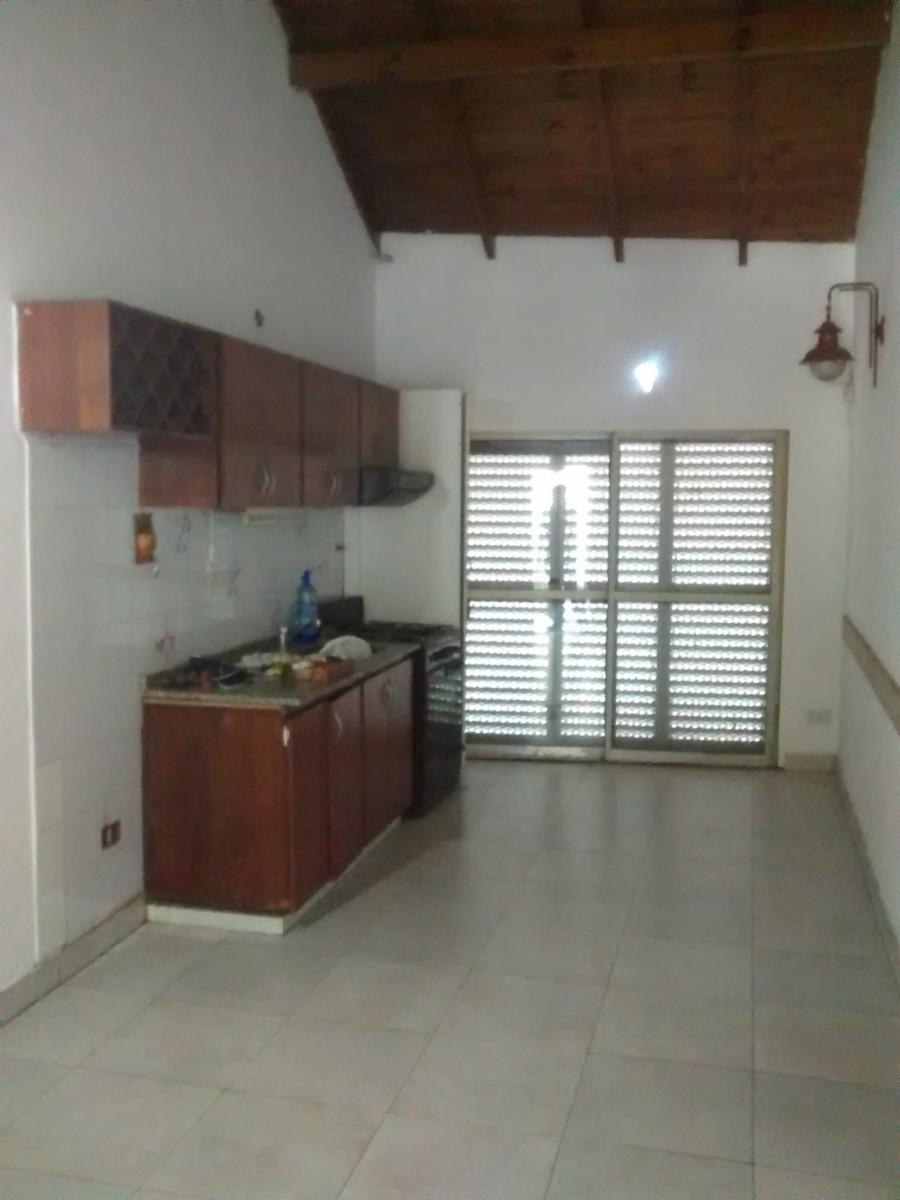 CHALET DE 3 AMBIENTES S/LOTE PROPIO, CON ENTRADA DE AUTO - 7