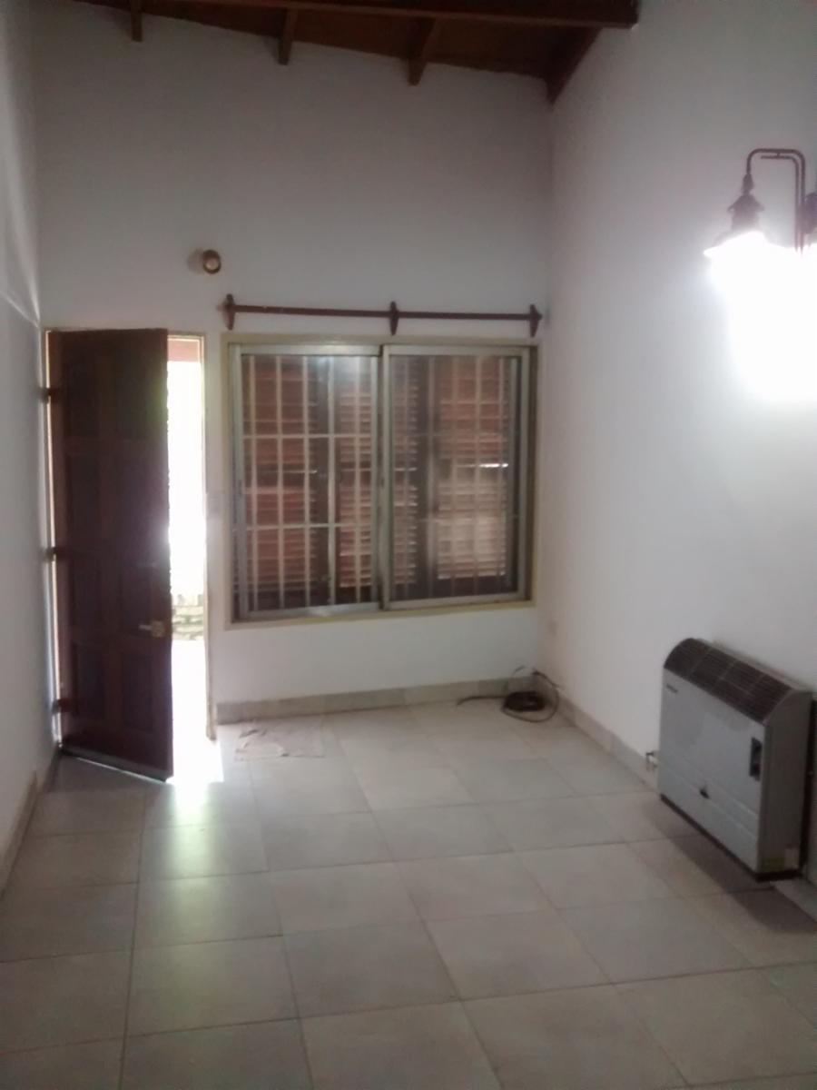 CHALET DE 3 AMBIENTES S/LOTE PROPIO, CON ENTRADA DE AUTO - 8