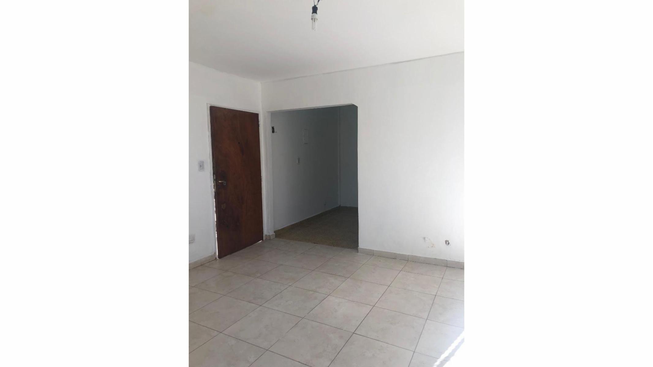 DEPARTAMENTO 3 AMBIENTES, PLANTA BAJA, LIVING-COMEDOR, COCINA, DOS DORMITORIOS CON PLACARD, BAÑO INSTALADO Y LAVADERO. BARRIO LUZ Y FUERZA, SAN JUSTO — foto 8