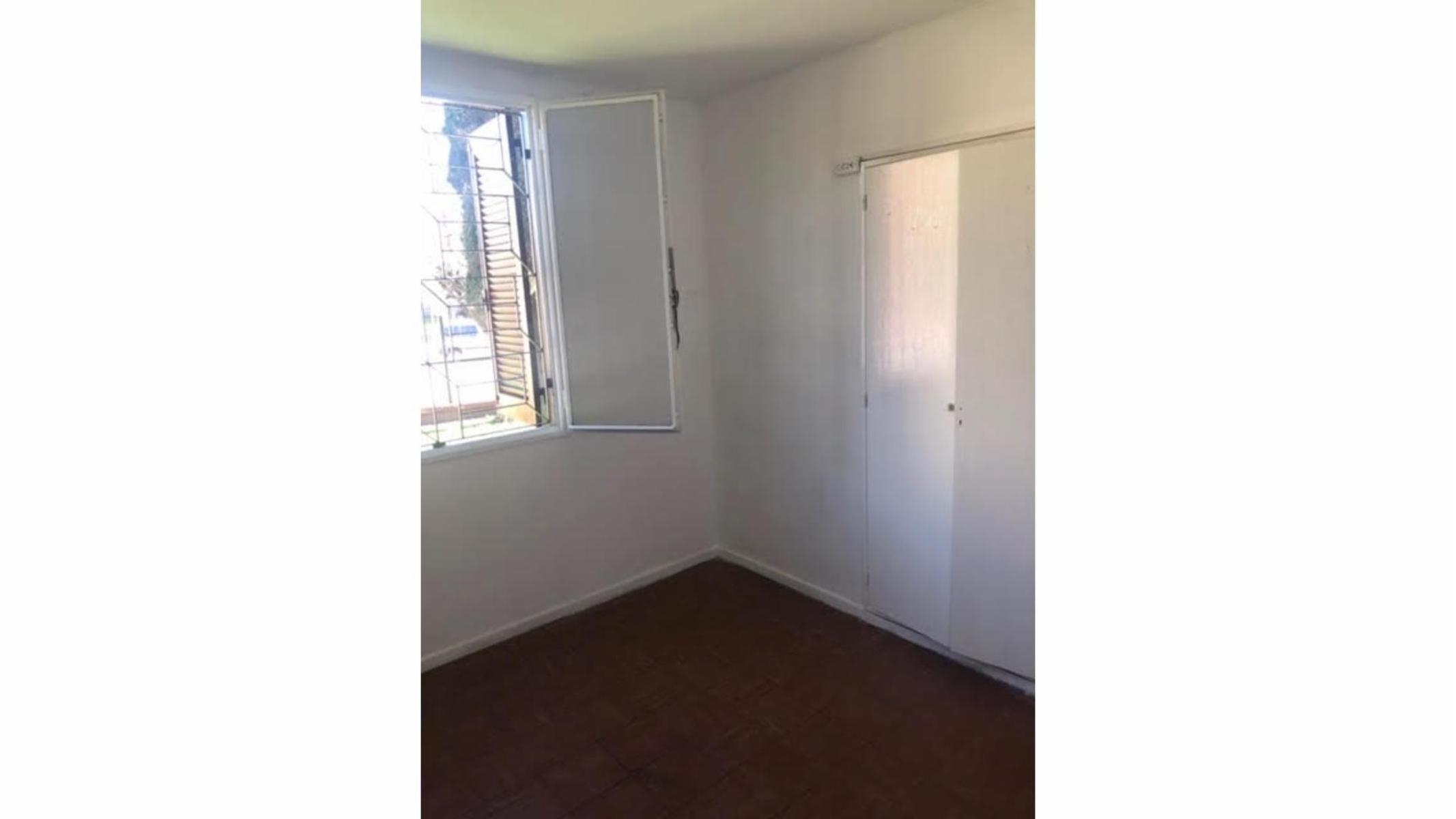 DEPARTAMENTO 3 AMBIENTES, PLANTA BAJA, LIVING-COMEDOR, COCINA, DOS DORMITORIOS CON PLACARD, BAÑO INSTALADO Y LAVADERO. BARRIO LUZ Y FUERZA, SAN JUSTO — foto 11