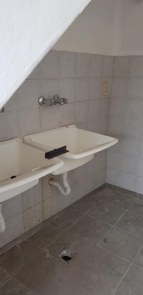 DEPARTAMENTO DE 2 AMBIENTES AL FRENTE CON BALCÓN