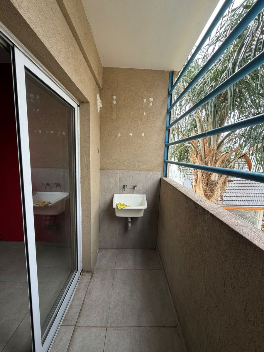 Hermoso moderno departamento 2 ambientes con balcon y terraza en comun con parrilla. Villa Luzuriaga - 5