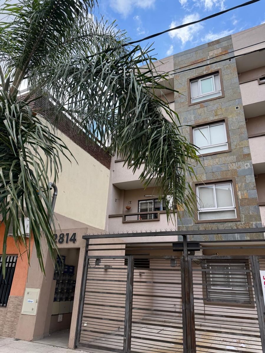 Hermoso moderno departamento 2 ambientes con balcon y terraza en comun con parrilla. Villa Luzuriaga - 9