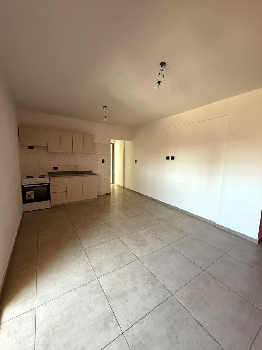 Hermoso moderno departamento 2 ambientes con balcon y terraza en comun con parrilla. Villa Luzuriaga - 12