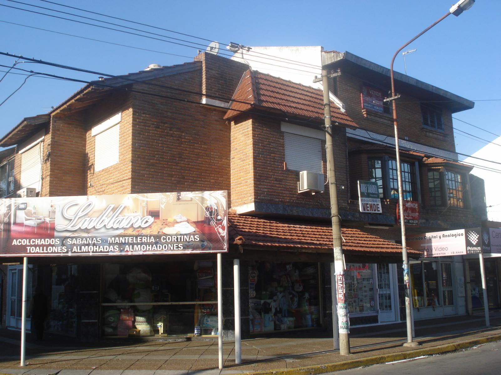 LOCAL EN ESQUINA AV. ARIETA Y MIRO — foto 2