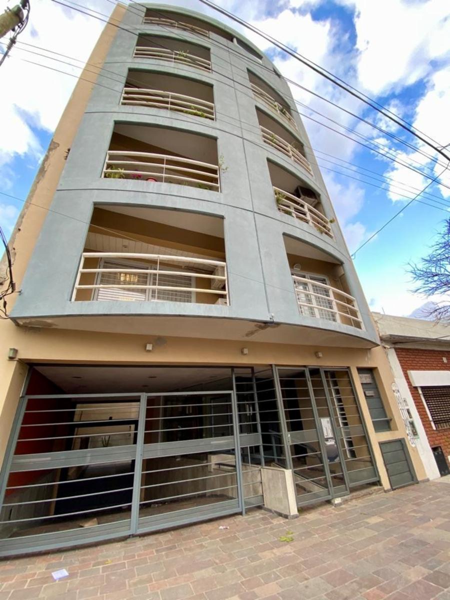 Departamento monoambiente con balcon 2° piso al contrafrente. San justo, excelente ubicacion. — foto 2
