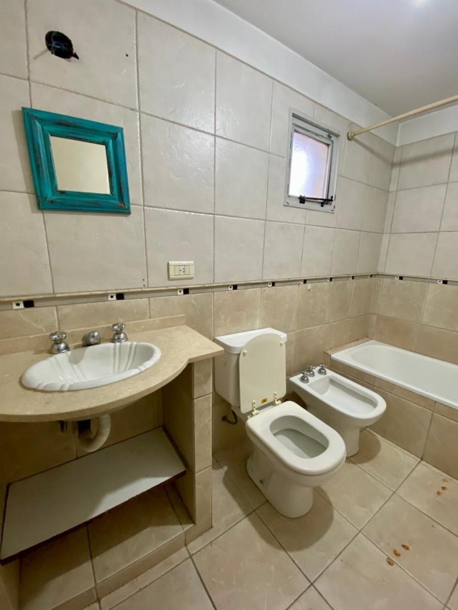 Departamento monoambiente con balcon 2° piso al contrafrente. San justo, excelente ubicacion. - 18