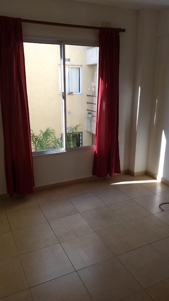 DEPARTAMENTO DE 2 AMBIENTES CON COCHERA CON PORTÓN AUTOMÁTICO Y TERRAZA, MORON — foto 2