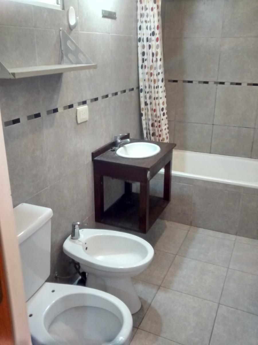DEPARTAMENTO DE 2 AMBIENTES CON COCHERA CON PORTÓN AUTOMÁTICO Y TERRAZA, MORON — foto 11