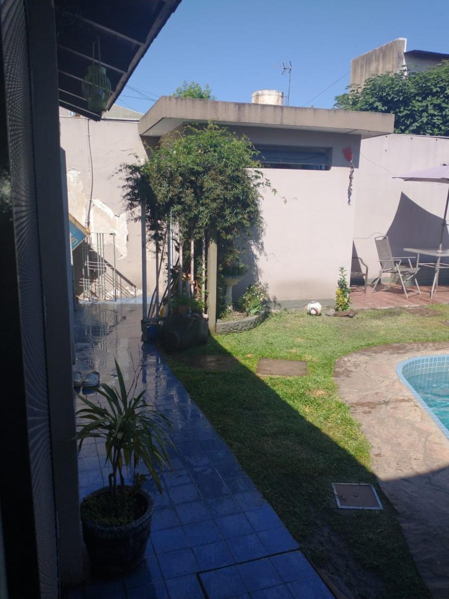 CASA EN DOS PLANTAS 4 AMBIENTES LOTE DE 8.66 X 26 — foto 4