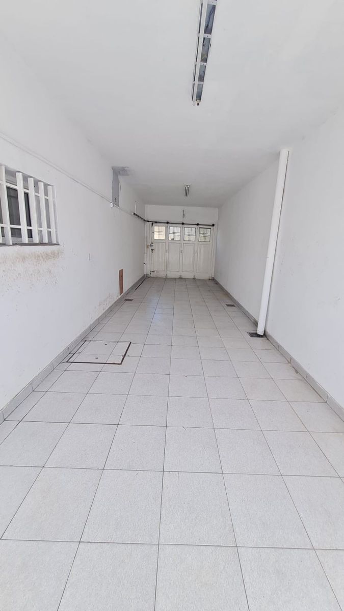 CHALET DE 3 AMBIENTES CON GARAGE CUBIERTO PARA 3 AUTOS Y FONDO LIBRE CON PARRILLA — foto 7