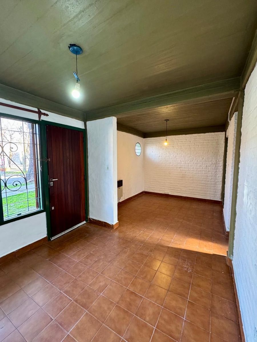 DEPARTAMENTO 2 AMBIENTES PLANTA BAJA CON PATIO, EXCELENTEUBICACION.APTO CREDITO. NUEVO VALOR — foto 3