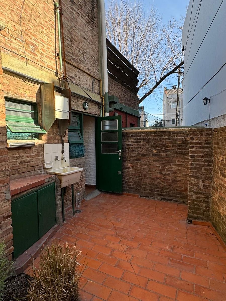 DEPARTAMENTO 2 AMBIENTES PLANTA BAJA CON PATIO, EXCELENTEUBICACION.APTO CREDITO. NUEVO VALOR — foto 4