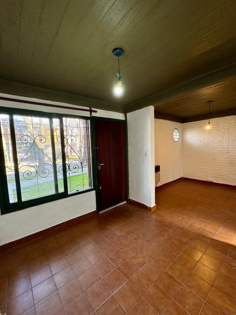 DEPARTAMENTO 2 AMBIENTES PLANTA BAJA CON PATIO, EXCELENTEUBICACION.APTO CREDITO. NUEVO VALOR — foto 13