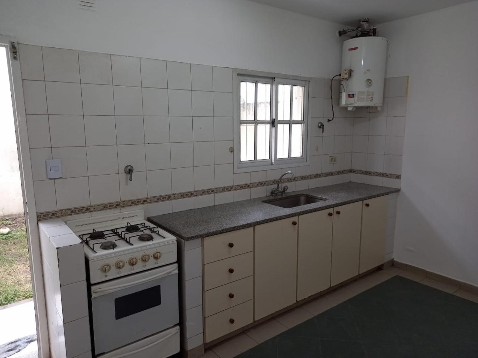 venta en block , 4 duplex de 90 m2 cub c/u muy buen estado, oportunidad inversor estan alquilados — foto 2