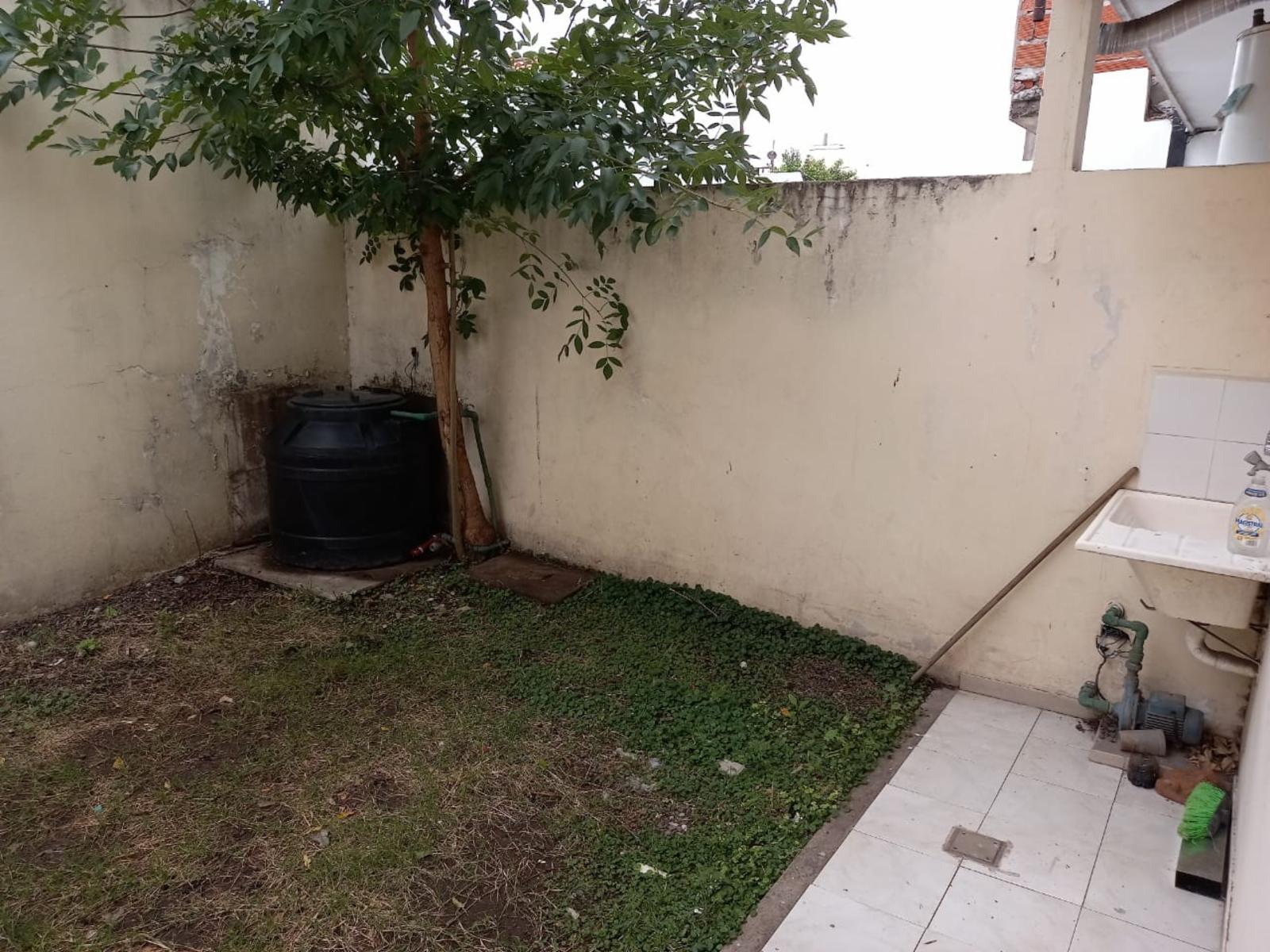 venta en block , 4 duplex de 90 m2 cub c/u muy buen estado, oportunidad inversor estan alquilados — foto 7