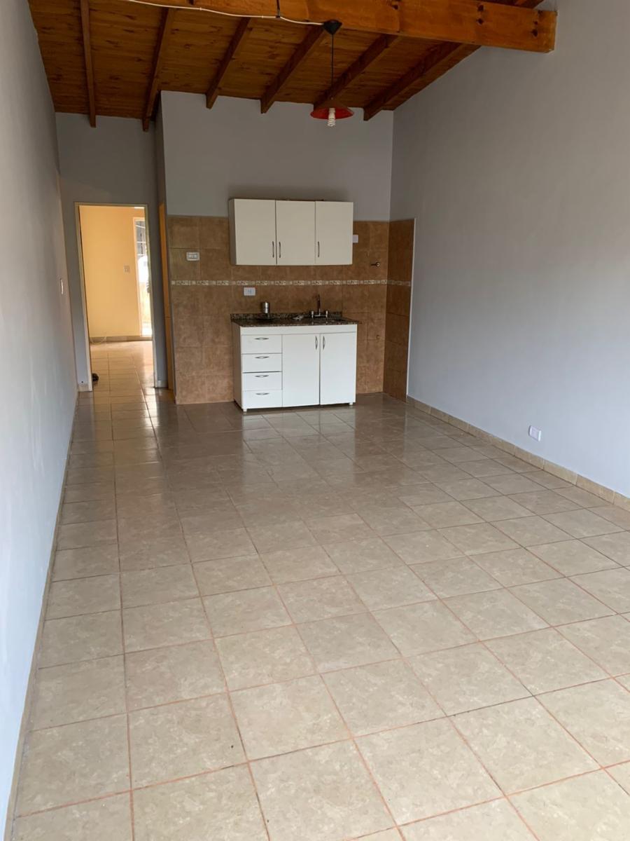 DEPARTAMENTO 2 AMBIENTES EN PLANTA ALTA( CUERPO DE ATRÁS) — foto 3