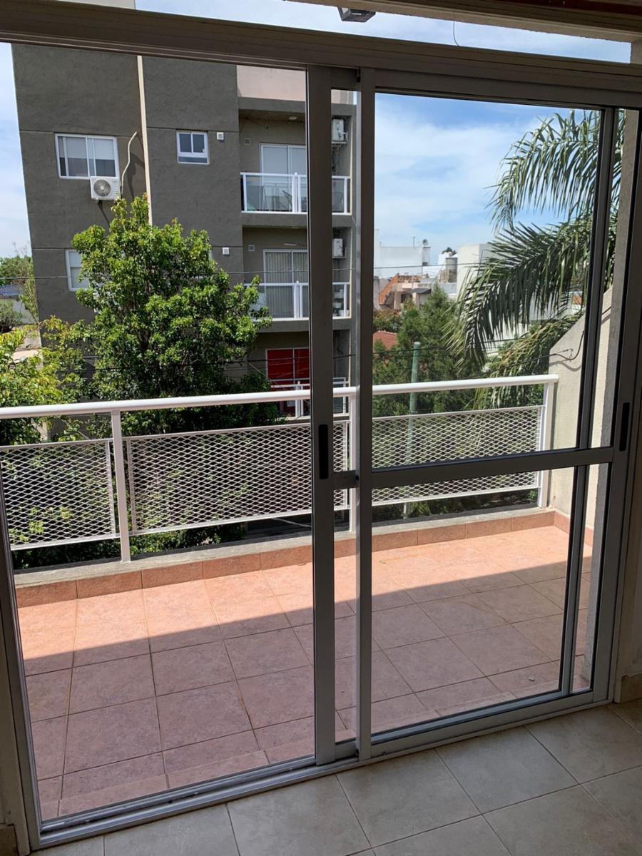 DEPTO DE 2 AMBIENTES, PRIMER PISO AL FRENTE CON PATIO. VILLA LUZURIAGA — foto 5