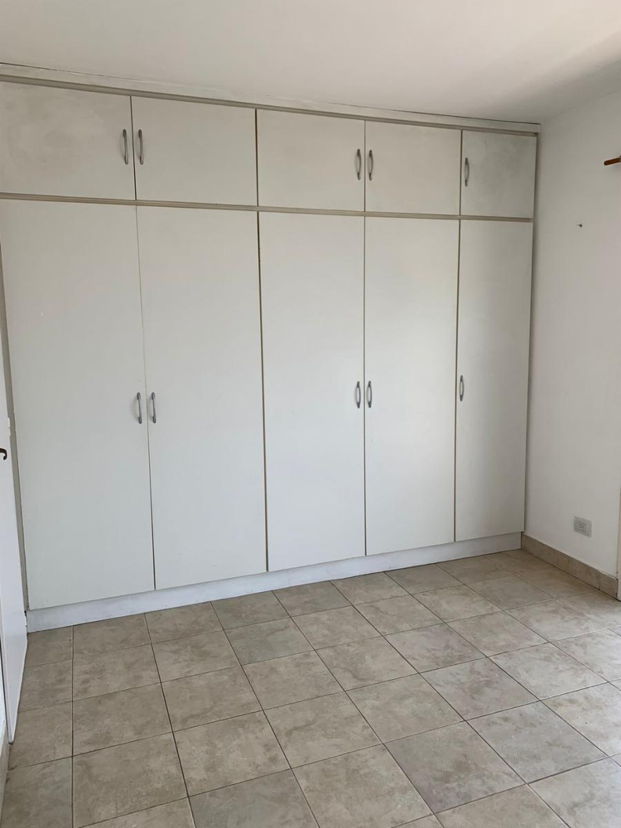 DEPTO DE 2 AMBIENTES, PRIMER PISO AL FRENTE CON PATIO. VILLA LUZURIAGA — foto 6