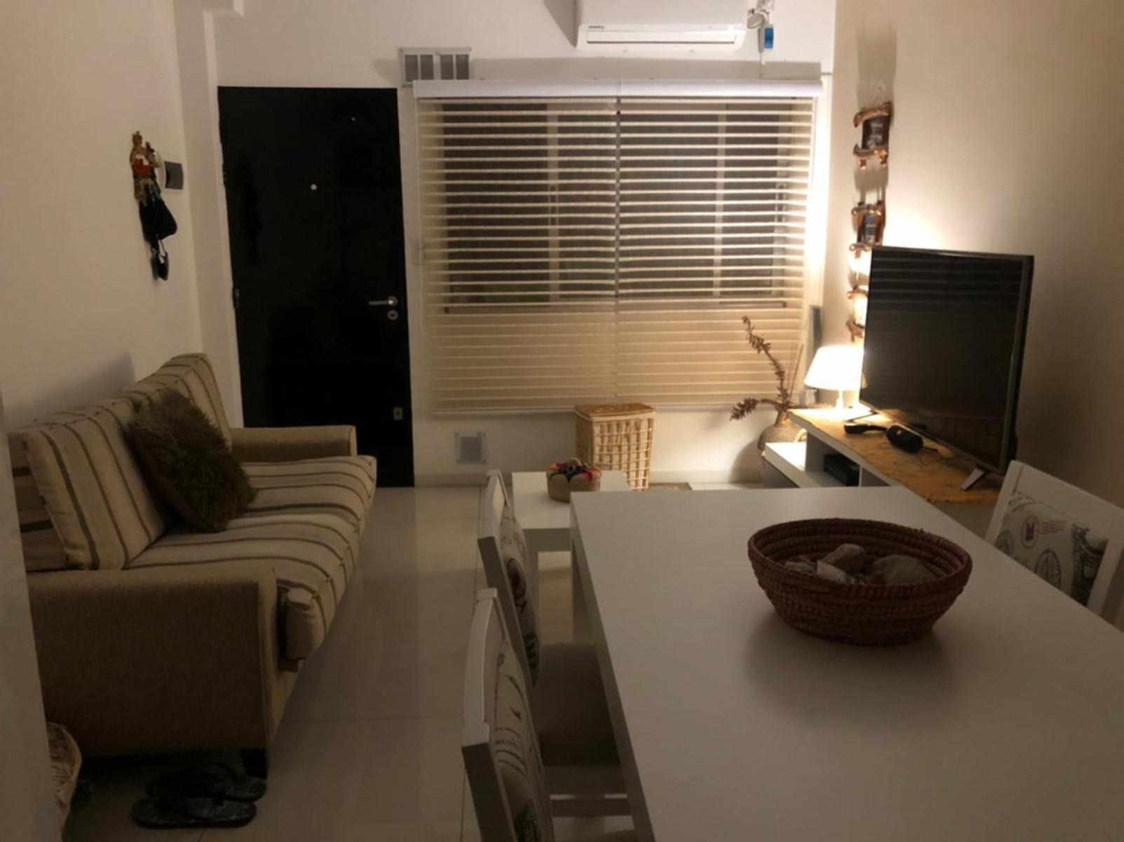 Excelente departamento 2 ambientes 3er piso al frente con balcón a la calle — foto 12