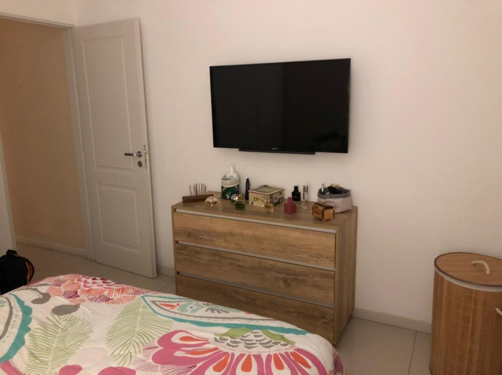 Excelente departamento 2 ambientes 3er piso al frente con balcón a la calle — foto 14