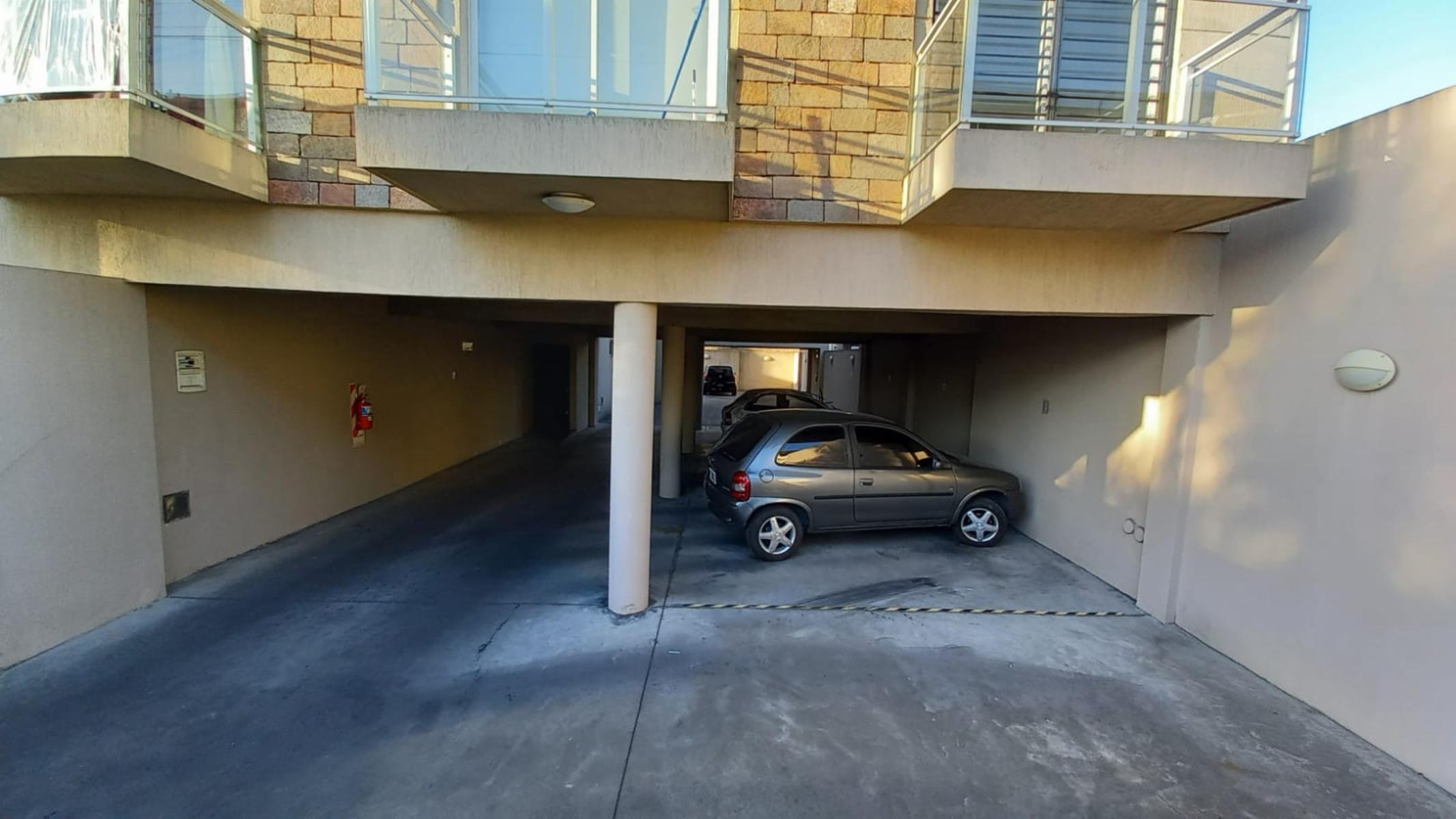 Excelente departamento 2 ambientes 3er piso al frente con balcón a la calle — foto 15