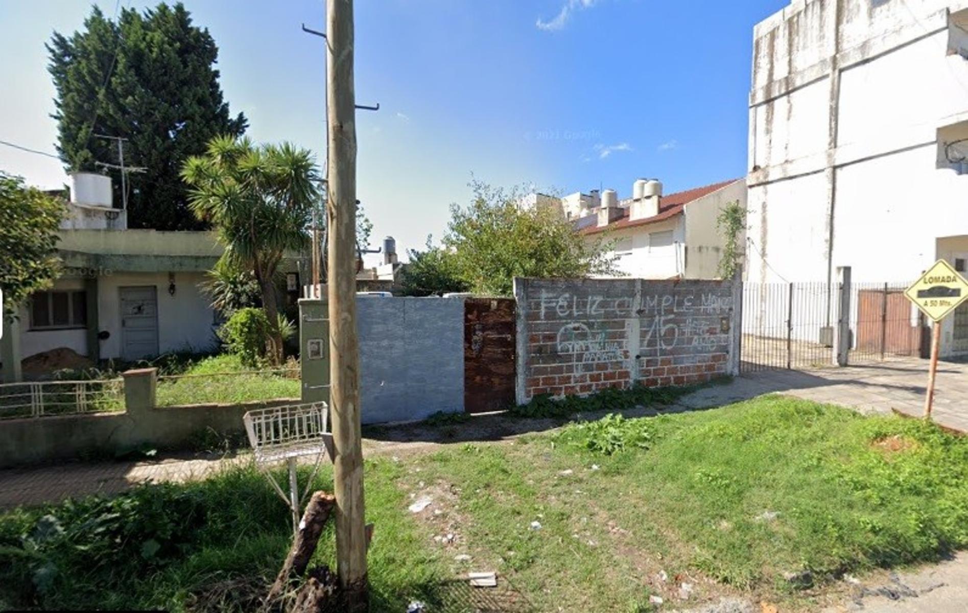 LOTE DE 8,66 X 30 BALDIO, ZONIFICACION C2 - DENSIDAD 500 FOT 2,25 FOS 0,6