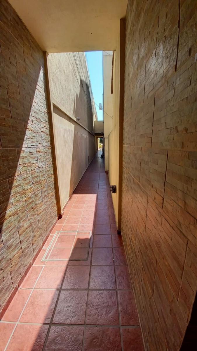 EXCELENTE DEPARTAMENTO DE 3 AMBIENTES EN 1° PISO CON PATIO — foto 4