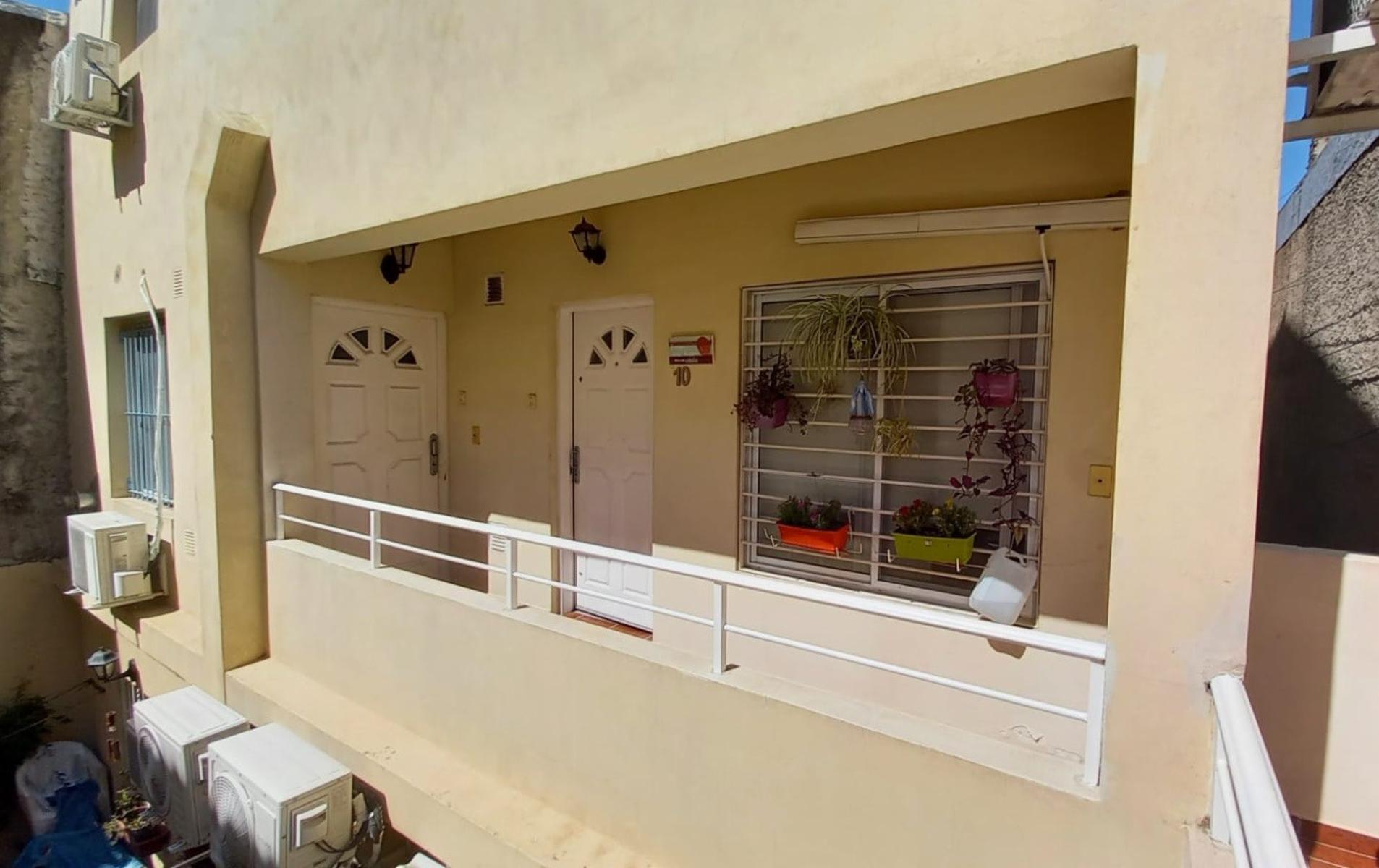 EXCELENTE DEPARTAMENTO DE 3 AMBIENTES EN 1° PISO CON PATIO — foto 5