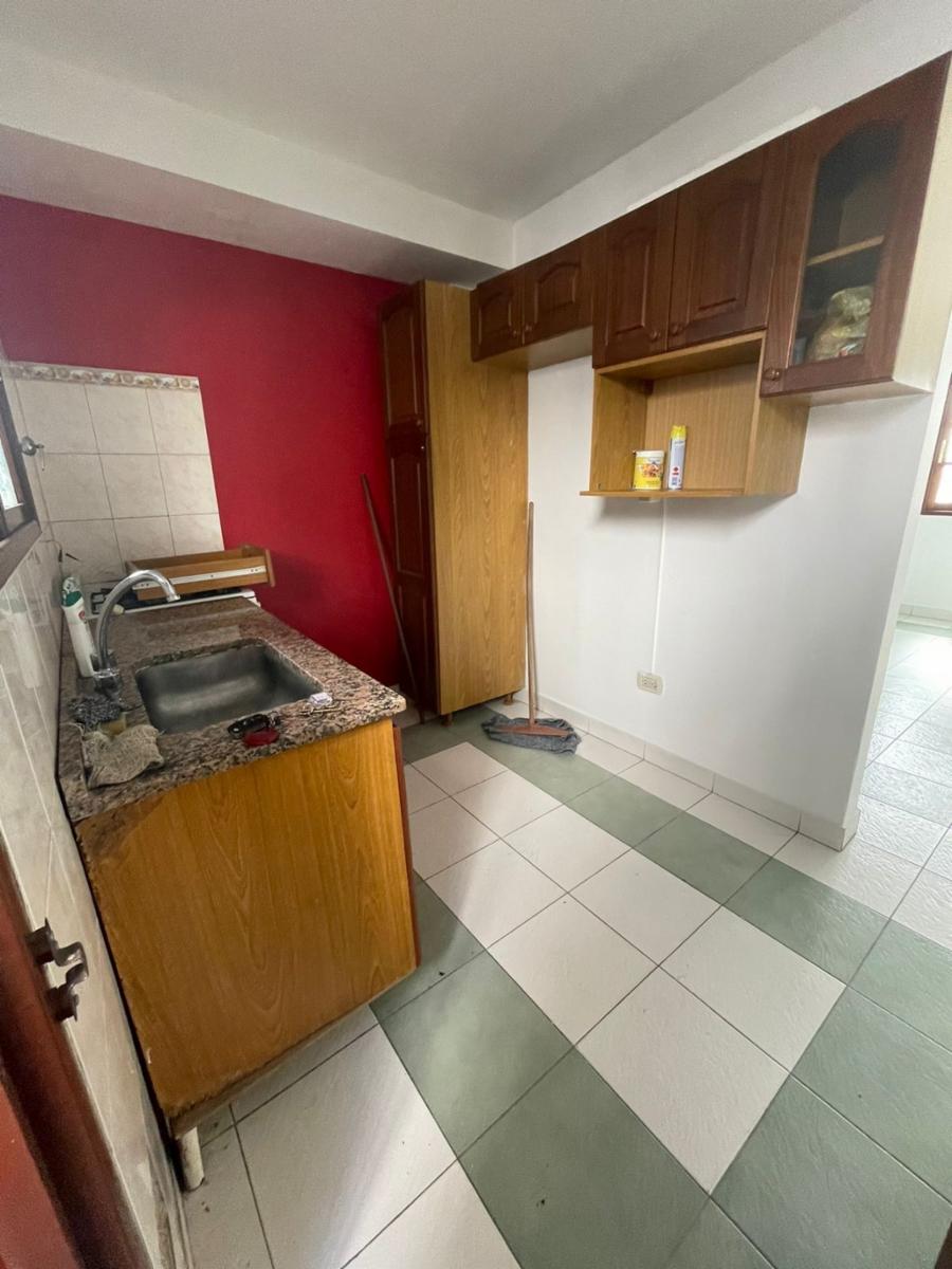 DUPLEX DE 2 AMBIENTES EN DOS PLANTAS AL FRENTE CON PATIO. VILLA LUZURIAGA. APTO CREDITO — foto 3