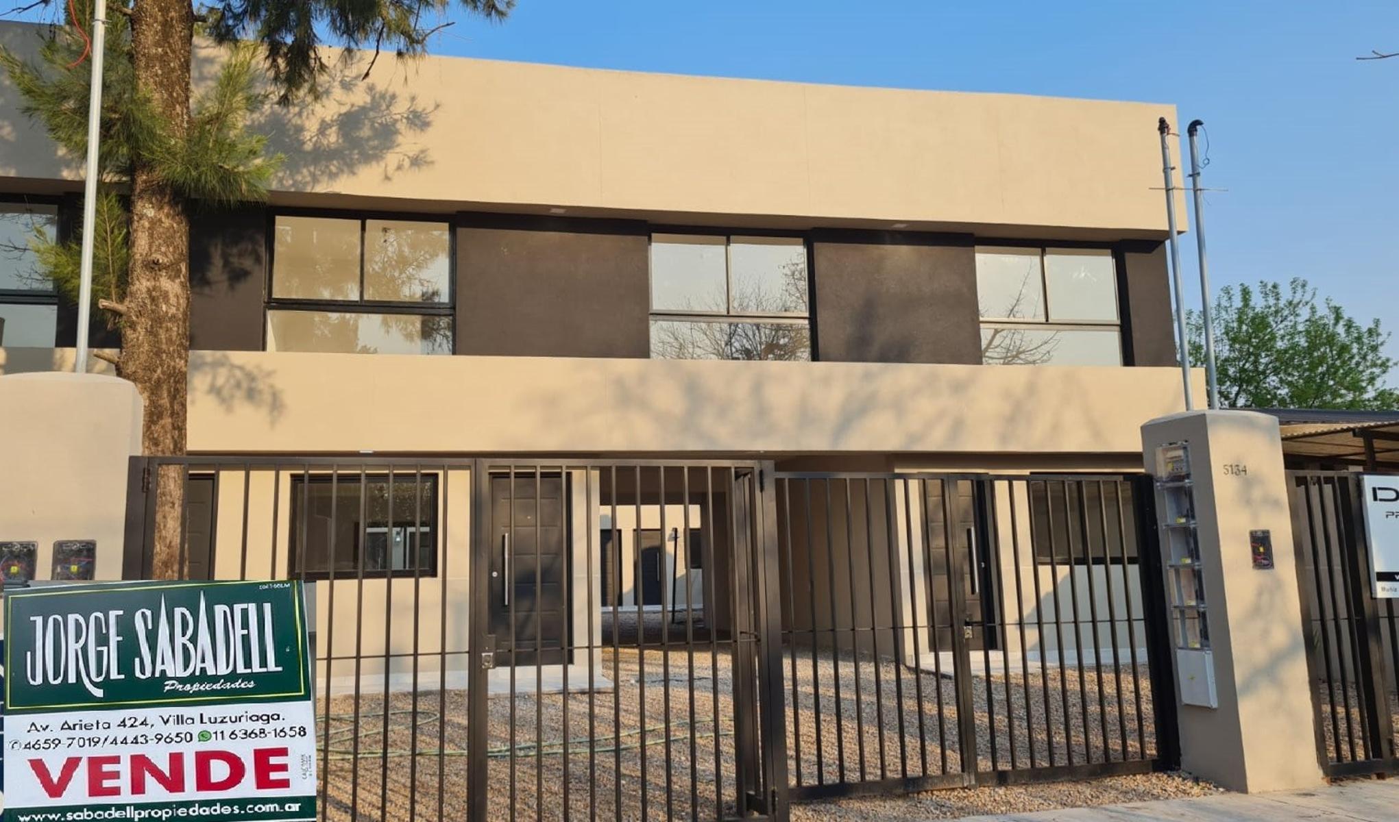 Dúplex a estrenar 3 ambientes al frente con cochera y patio. Muy luminoso. NUEVO VALOR — foto 11