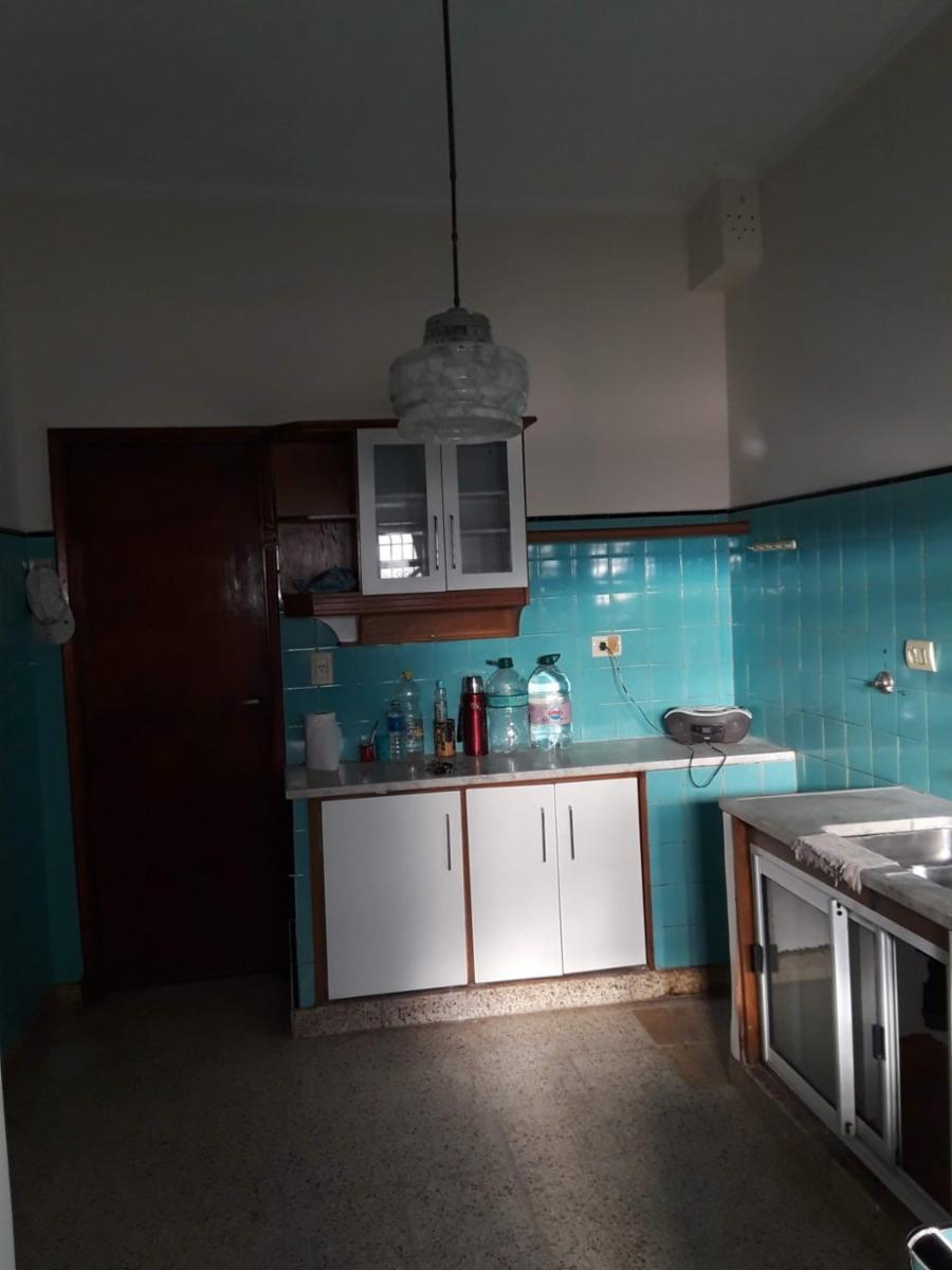 CASA AMERICANA CON GALPÓN TECHO PARABÓLICO (220 m2) EN LA PARTE DE ATRÁS SOBRE LOTE DE 10 X 45M. — foto 6