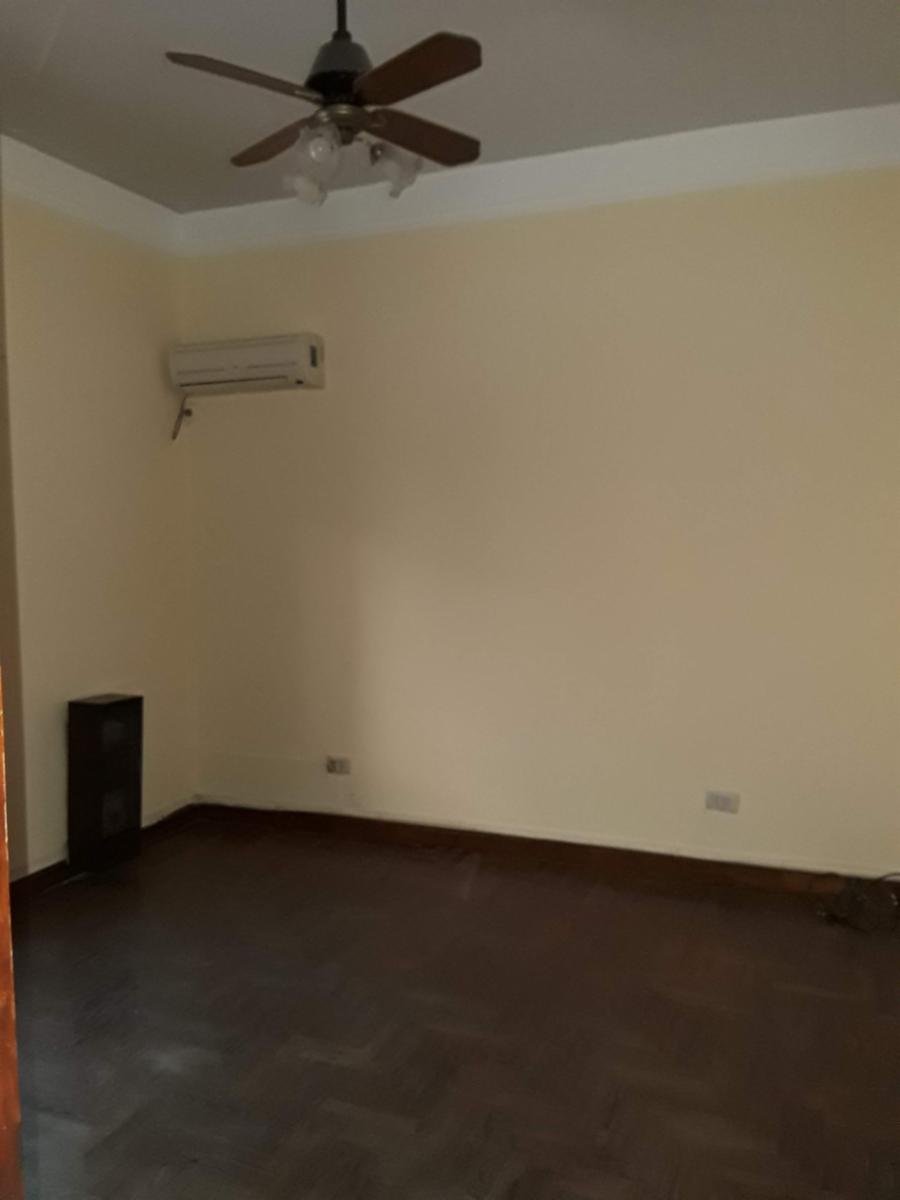 CASA AMERICANA CON GALPÓN TECHO PARABÓLICO (220 m2) EN LA PARTE DE ATRÁS SOBRE LOTE DE 10 X 45M. — foto 7