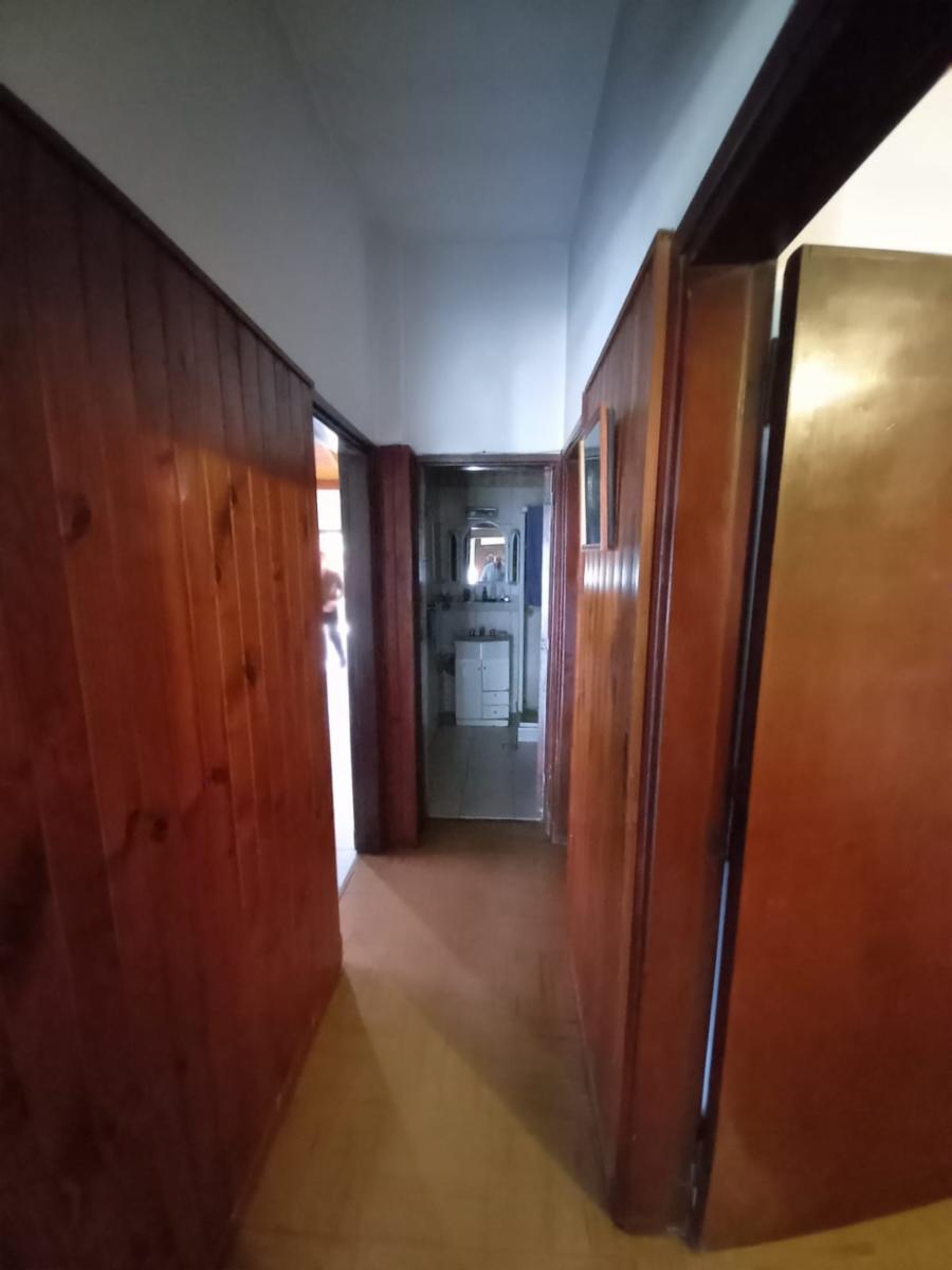 casa americana de 3 ambientes mas dependencias s/amplio lote de 10 x 42 — foto 4
