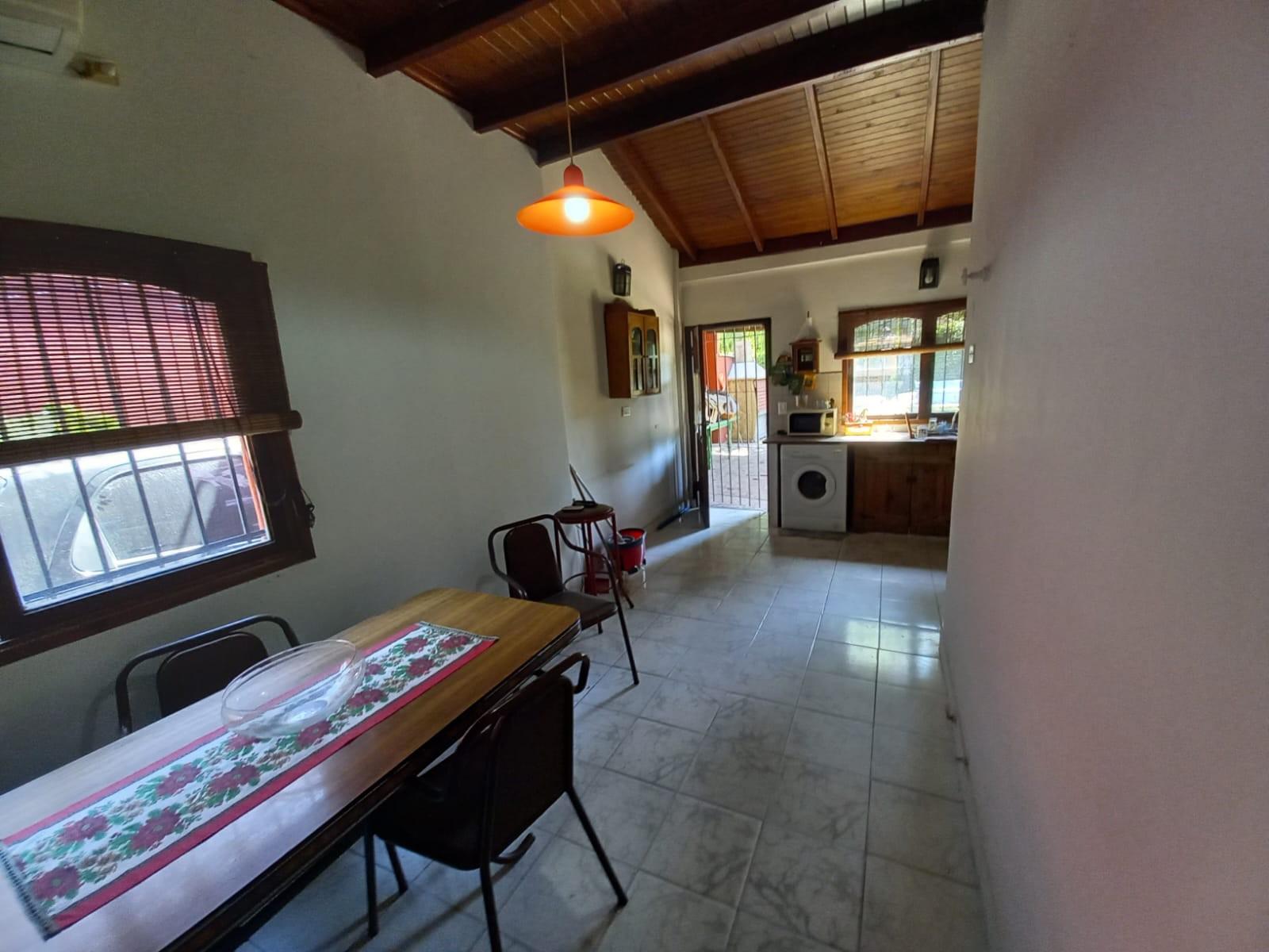 casa americana de 3 ambientes mas dependencias s/amplio lote de 10 x 42 — foto 5