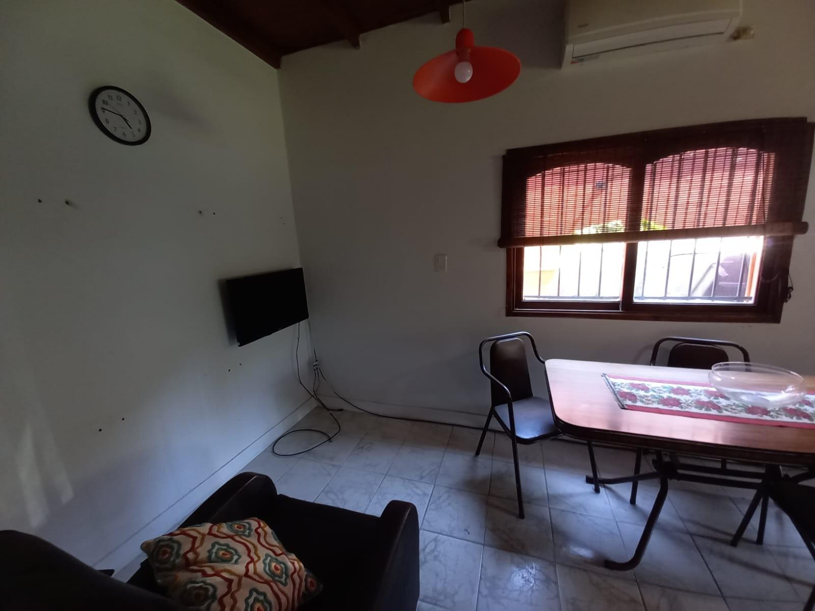 casa americana de 3 ambientes mas dependencias s/amplio lote de 10 x 42 — foto 6