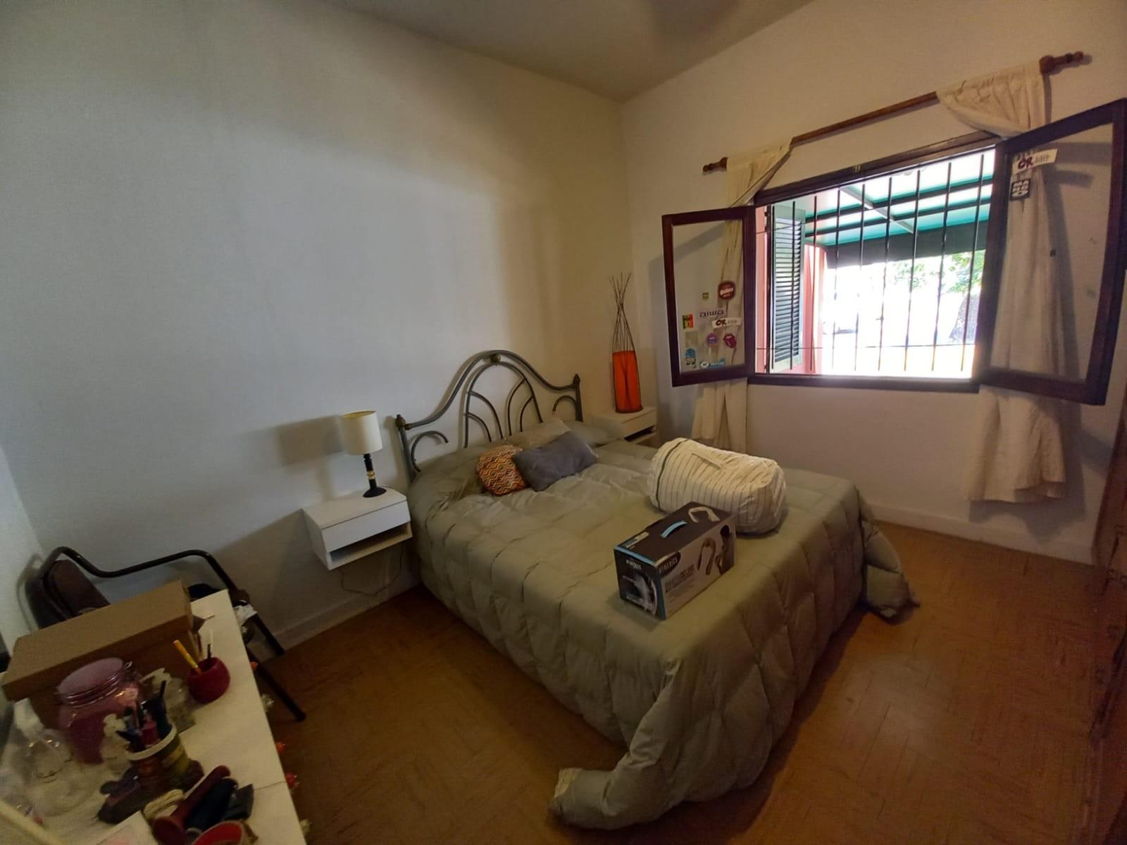 casa americana de 3 ambientes mas dependencias s/amplio lote de 10 x 42 — foto 8