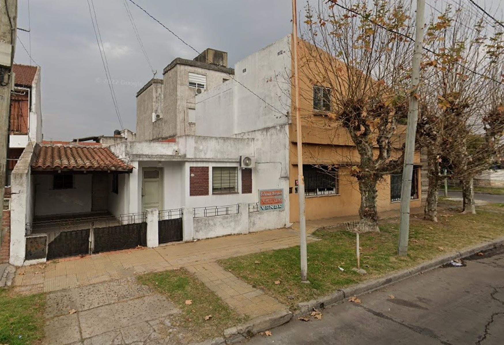 CASA AMERICANA 2 AMBIENTES CON FONDO, SOBRE LOTE DE 8,66 X 23,62. NUEVO VALOR — foto 2
