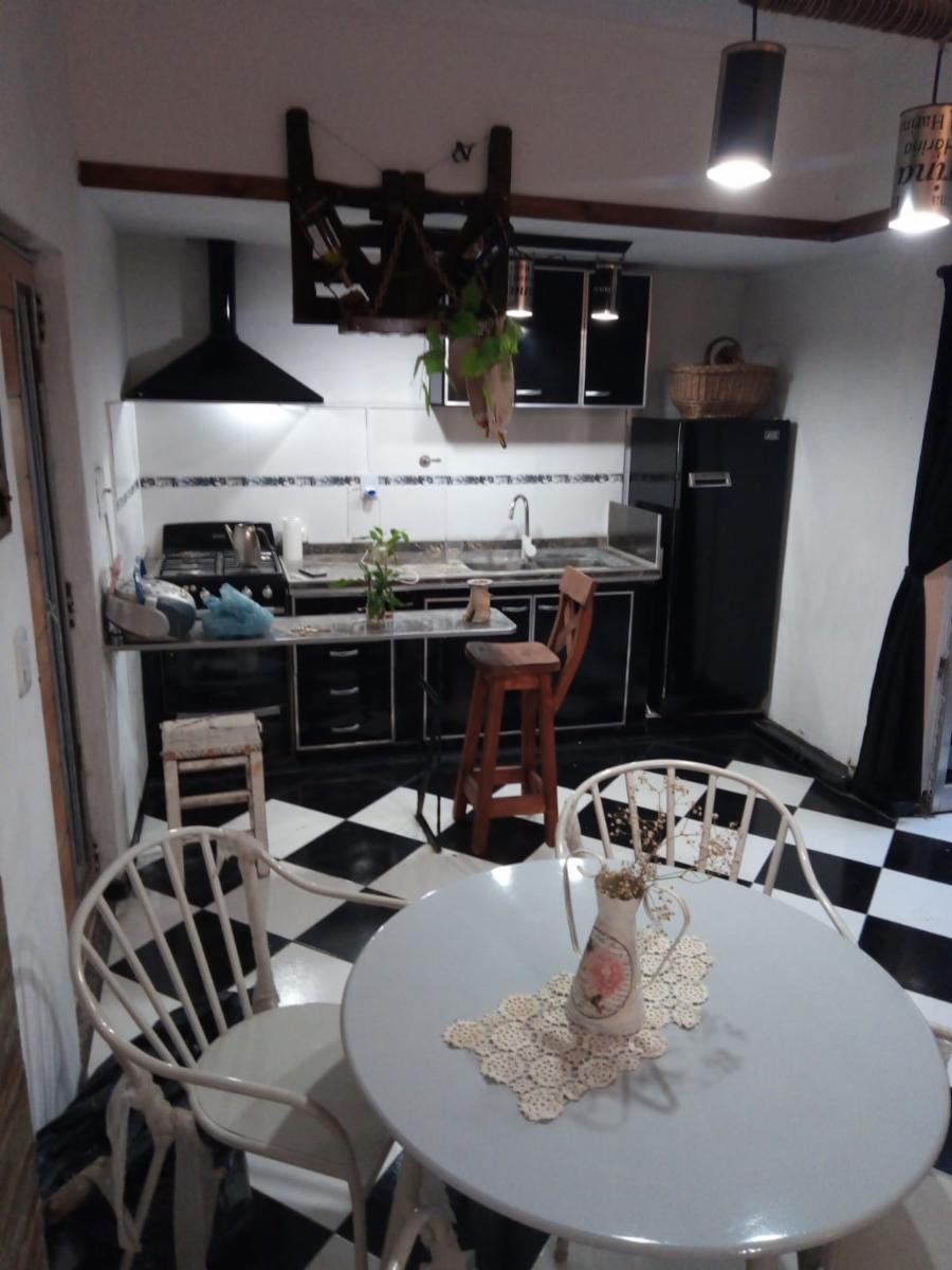 Departamento ph 3 ambientes , con patio con parrilla y terraza. Lomas del mirador — foto 11
