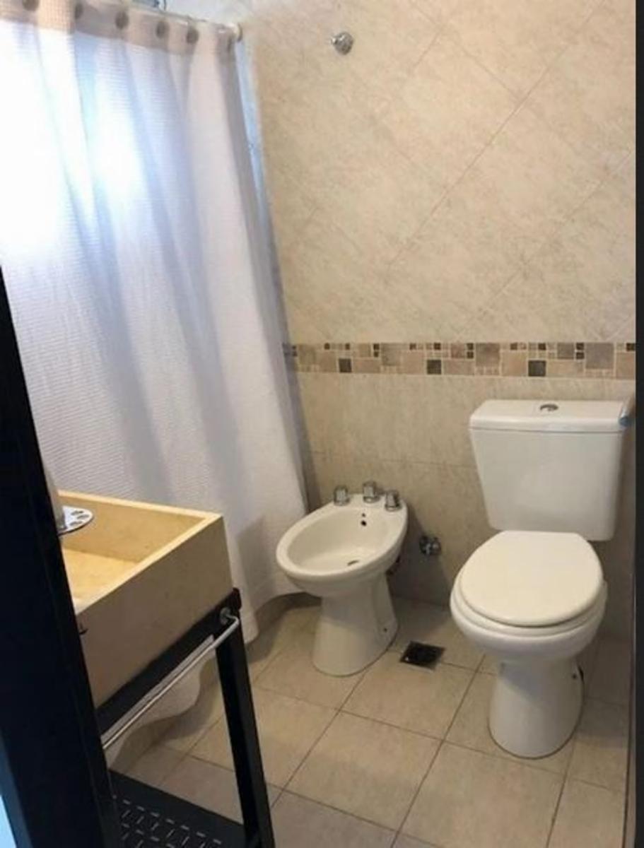 Departamento 3 ambientes planta baja con cochera, patio y lavadero. Excelente estado y ubicación. NUEVO VALOR — foto 4