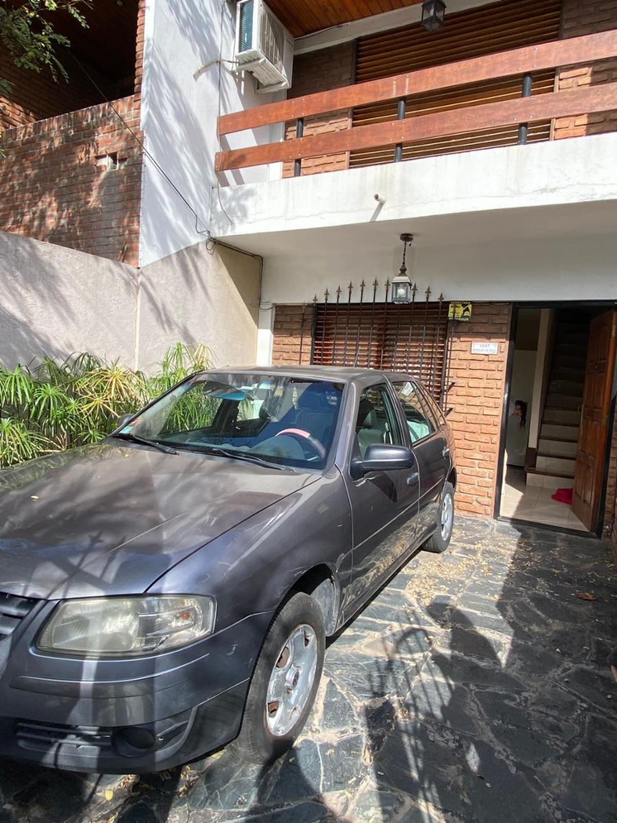 EXCELENTE DUPLEX 3 AMBIENTES AL FRENTE CON ENTRADA DE AUTO DESCUBIERTA YPATIO CON PARRILLA. OPORTUNIDAD — foto 13